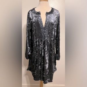 Robert Lewis crushed velvet(100% poly) babydoll dress. Size 1X. Granite color.